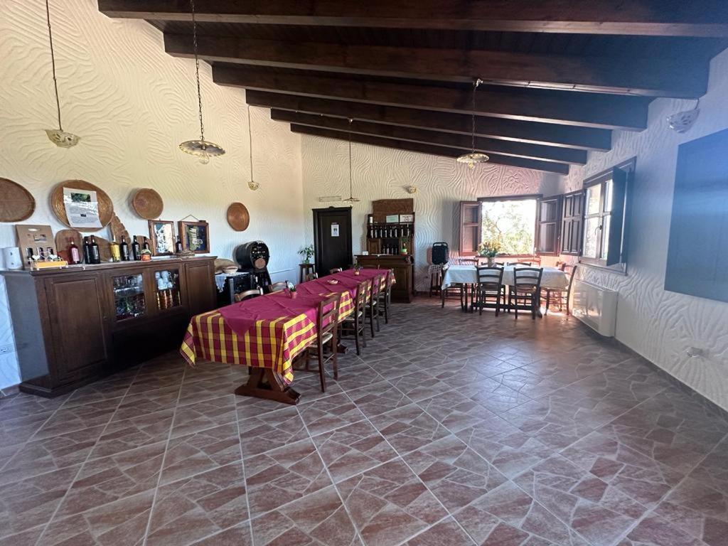 Agriturismo La Fillirea Sant' Antonio di Santadi エクステリア 写真